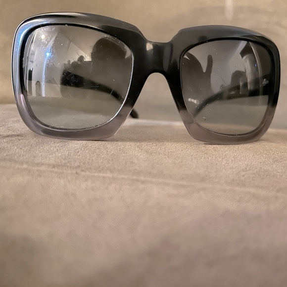 authentic chanel sunglassses - Picture 1 of 6